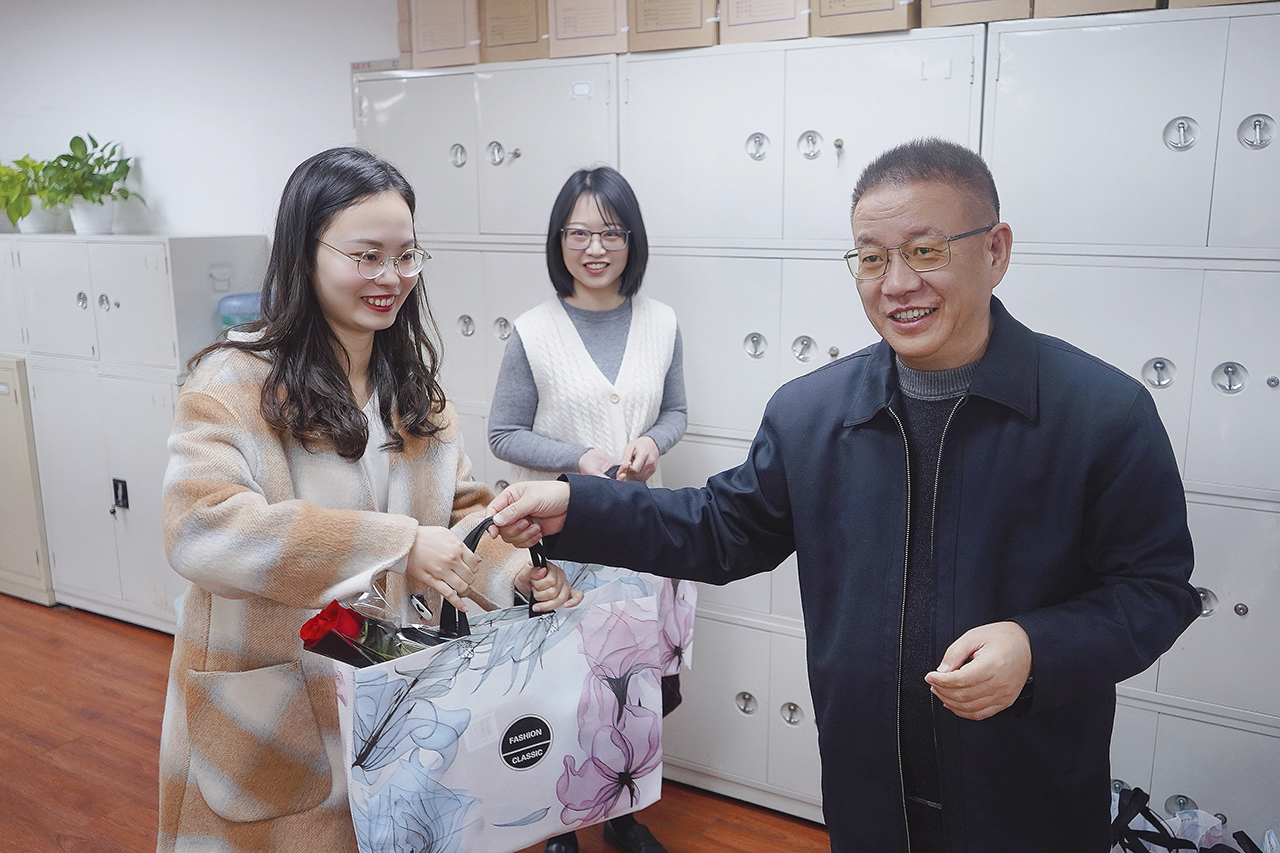 李总.jpg