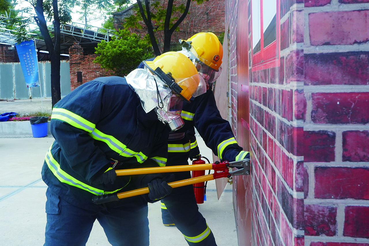 破门.jpg 破门.jpg